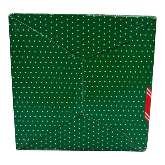 Holiday Creations Dickens Collection Musical Caroler Figure Illuminated Musical - Picture 6 of 16